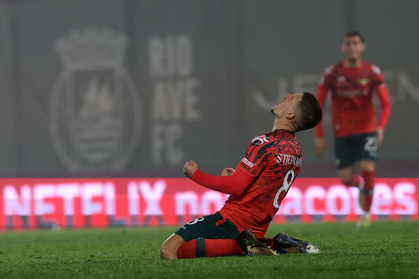 Stjepanovic, festeja o segundo golo do Moreirense. -Foto: ESTELA SILVA/LUSA