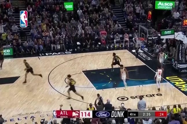 Acrobacia de Collin Sexton para o cesto