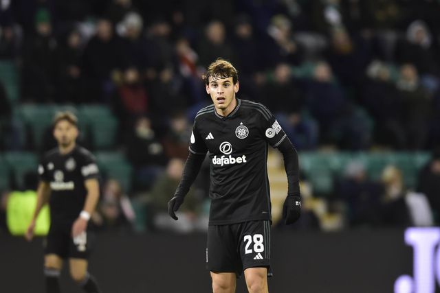 Paulo Bernardo titular no regresso do Celtic às vitórias na liga escocesa