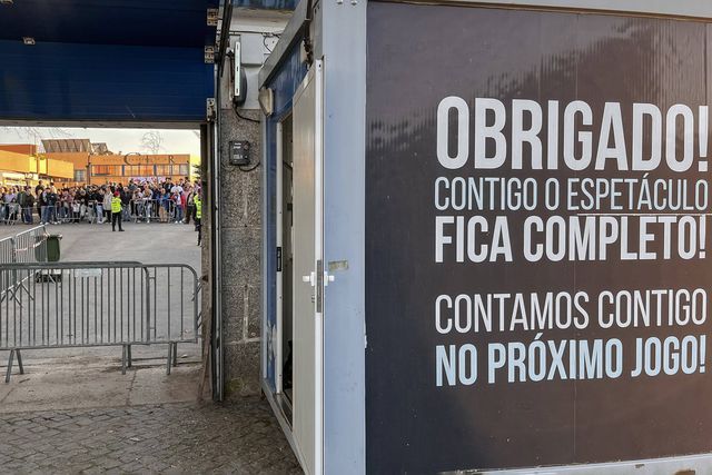 Sporting: bilhetes para Famalicão (lesados têm prioridade)