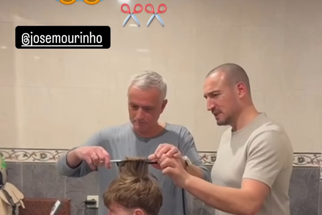 Mourinho prepara reforma como... barbeiro? (vídeo)