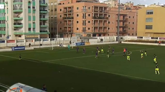 Que obra de arte de Ricky, filho de Ricardo Quaresma, pelos sub-13 do Sporting