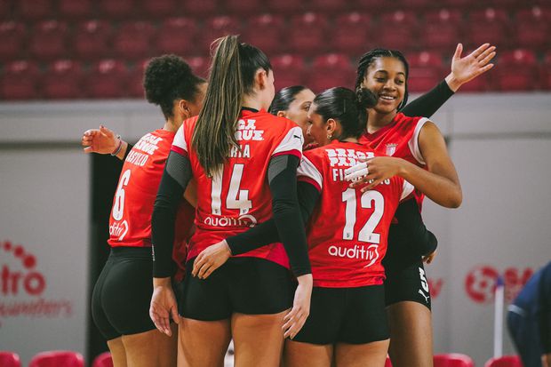 Equipa feminina de voleibol do SC Braga 2024-25. Foto SC Braga