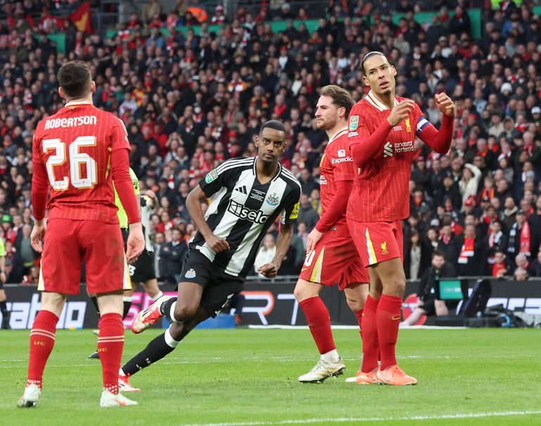 Liverpool avança por Isak, Newcastle já tem substituto