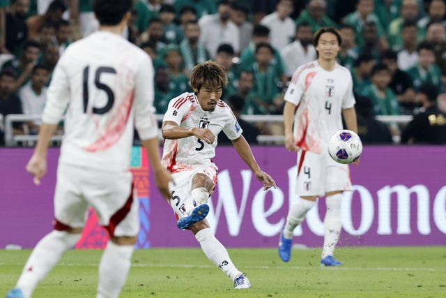 Morita num remate em grande estilo ao serviço da seleção do Japão