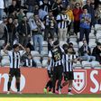 Nacional recebeu e venceu o Casa Pia (3-1), num encontro da 26.ª jornada da Liga, e passa a respirar bem melhor na tabela classificativa