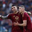 Gianluca Mancini celebra golo com Artem Dovbyk, ucraniano que marcou o golo da vitória do ucraniano frente ao Cagliari