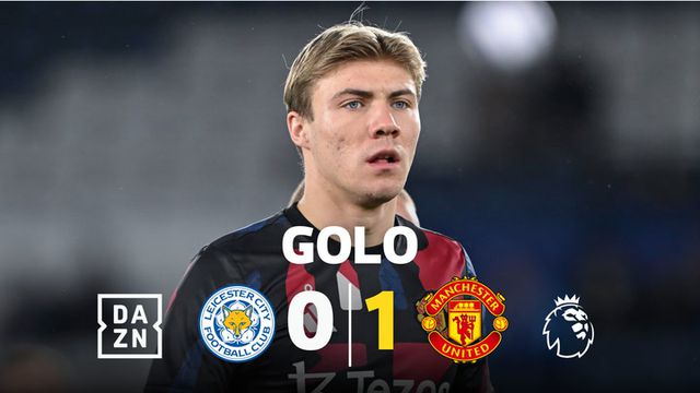 Hojlund marca o primeiro golo do ano após assistência de Bruno Fernandes