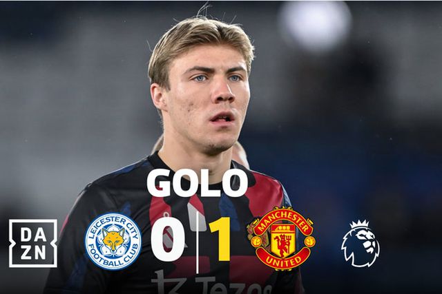 Hojlund marca o primeiro golo do ano após assistência de Bruno Fernandes