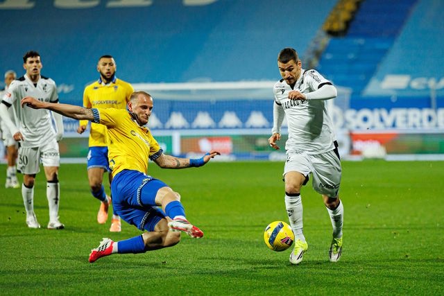 Estoril: Lominadze foi ‘rodar’ ao Jamor