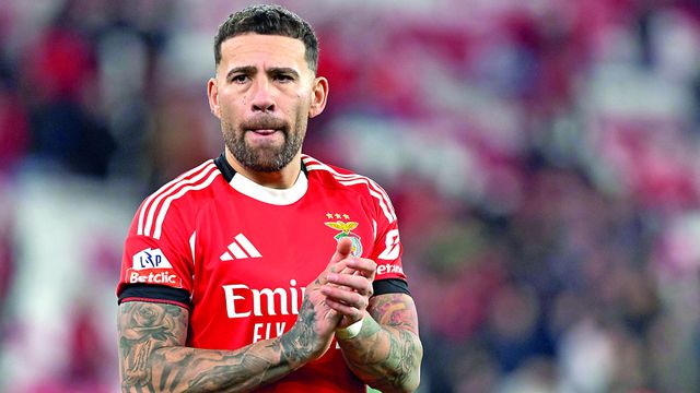 Nicolás Otamendi, 38 anos, acaba contrato com o Benfica em junho — Foto: IMAGO