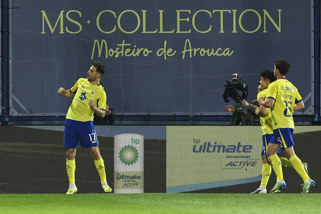 Iván Barbero celebrou frente ao Benfica (EPA/PAULO NOVAIS)
