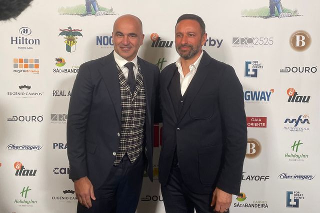 Roberto Martínez e Bino Maçães, na gala do jornal O Gaiense - Foto: A BOLA