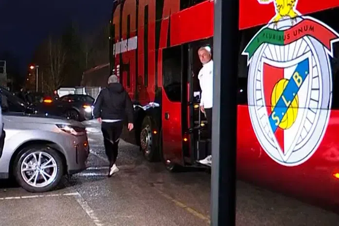 José Mourinho ficou no autocarro no jogo com o Arouca — Imagem: Sport TV