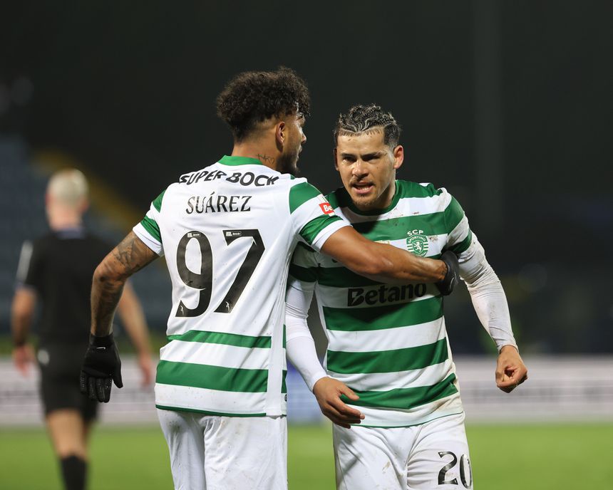 Maxi Araújo e Luis Suárez são trunfos de Rui Borges para a partida de hoje em Alvalade - Foto: MIGUEL NUNES