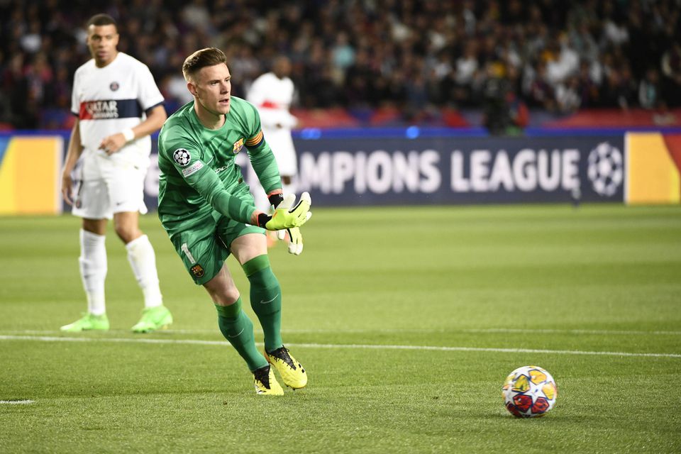 Ter Stegen contradiz o treinador: «É bem expulso»