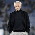 José Mourinho falou com N'Dicka após susto do jogador da Roma