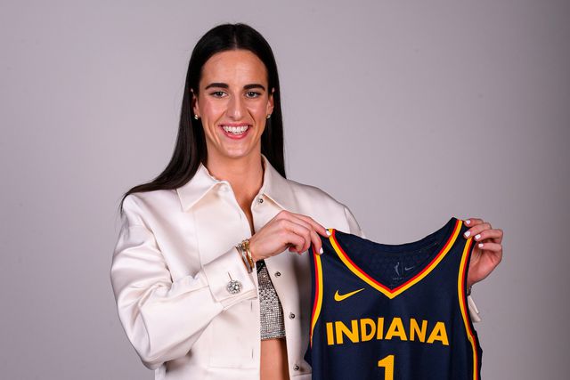 WNBA: Fenómeno no basket universitário foi n.º1 do draft para Indiana