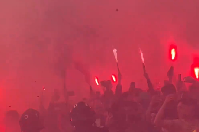 VÍDEO: o ambiente impressionante na chegada do Barcelona ao Montjuic