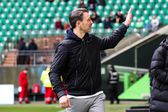 Niko Kovac acena para a bancada