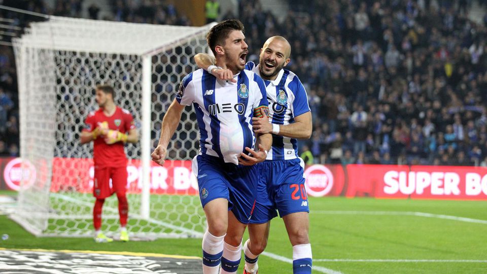 Rúben Neves e André André jogaram juntos nos azuis e brancos de 2015 a 2017 (Foto: Vítor Garcez/A BOLA)