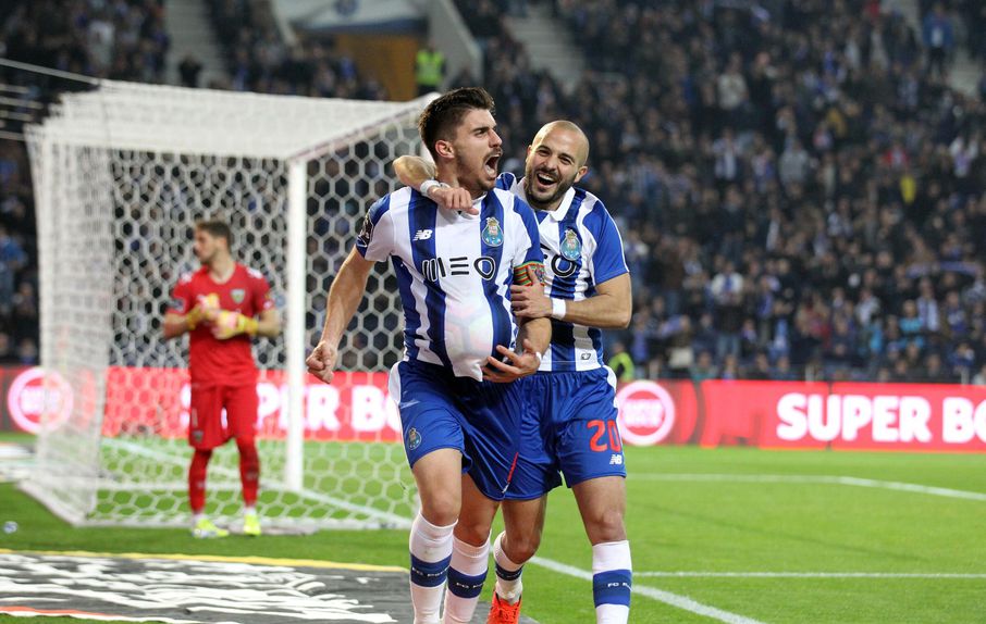 Rúben Neves e André André jogaram juntos nos azuis e brancos de 2015 a 2017 (Foto: Vítor Garcez/A BOLA)