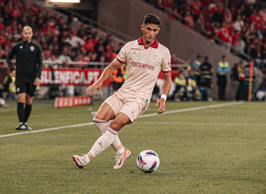 Zé Carlos em ação pelo Gil Vicente (Miguel Nunes)