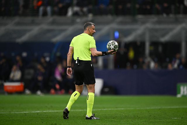 Árbitros sofrem cada vez mais contestação à medida que se aproxima o fim dos campeonatos