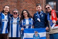 Adeptos do FC Porto fazem a festa em Nottingham