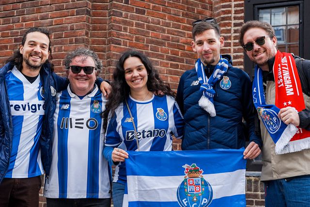 Adeptos do FC Porto fazem a festa em Nottingham