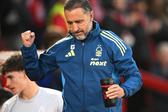 Vítor Pereira, treinador do Nottingham Forest, festeja de punho cerrado- Foto: IMAGO