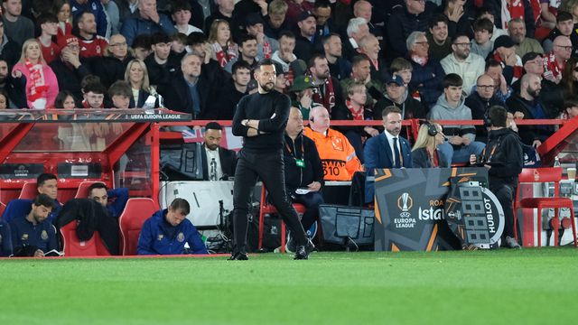 Francesco Farioli junto à linha lateral no jogo do FC Porto com o Nottingham Forest- Foto: IMAGO