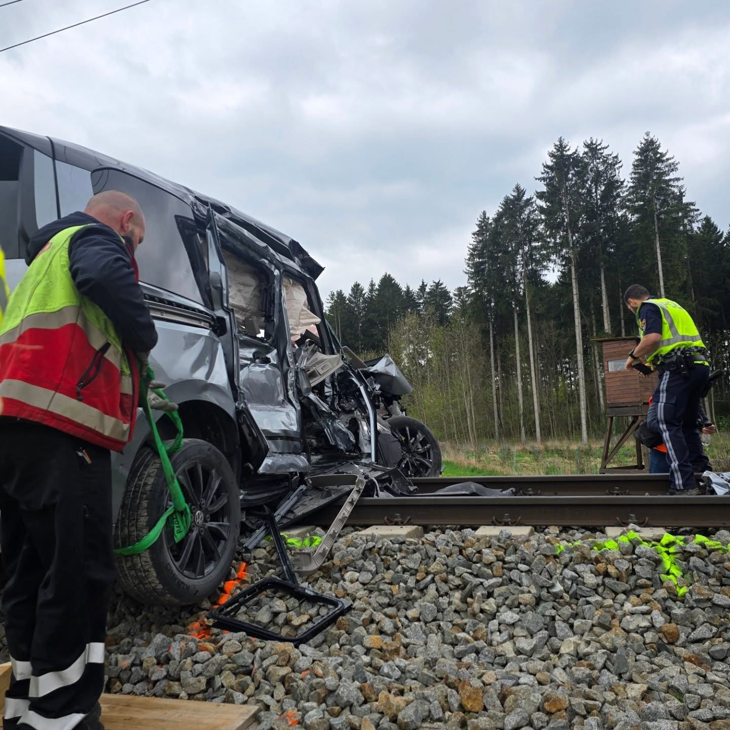 As imagens do acidente fatal de Alex Manninger (fotos: Freiwillige Feuerwehr Nußdorf am Haunsberg)