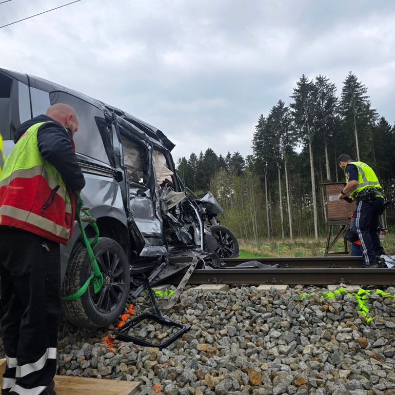 As imagens do acidente fatal de Alex Manninger (fotos: Freiwillige Feuerwehr Nußdorf am Haunsberg)