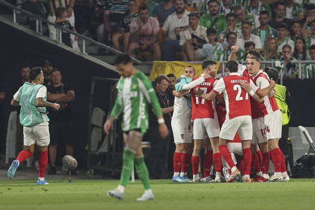 SC Braga costuma dar-se bem em Sevilha, e o triunfo diante do Betis, uma remontada de 2-0 para 2-4, é uma das maiores da sua história europeia — Foto: IMAGO
