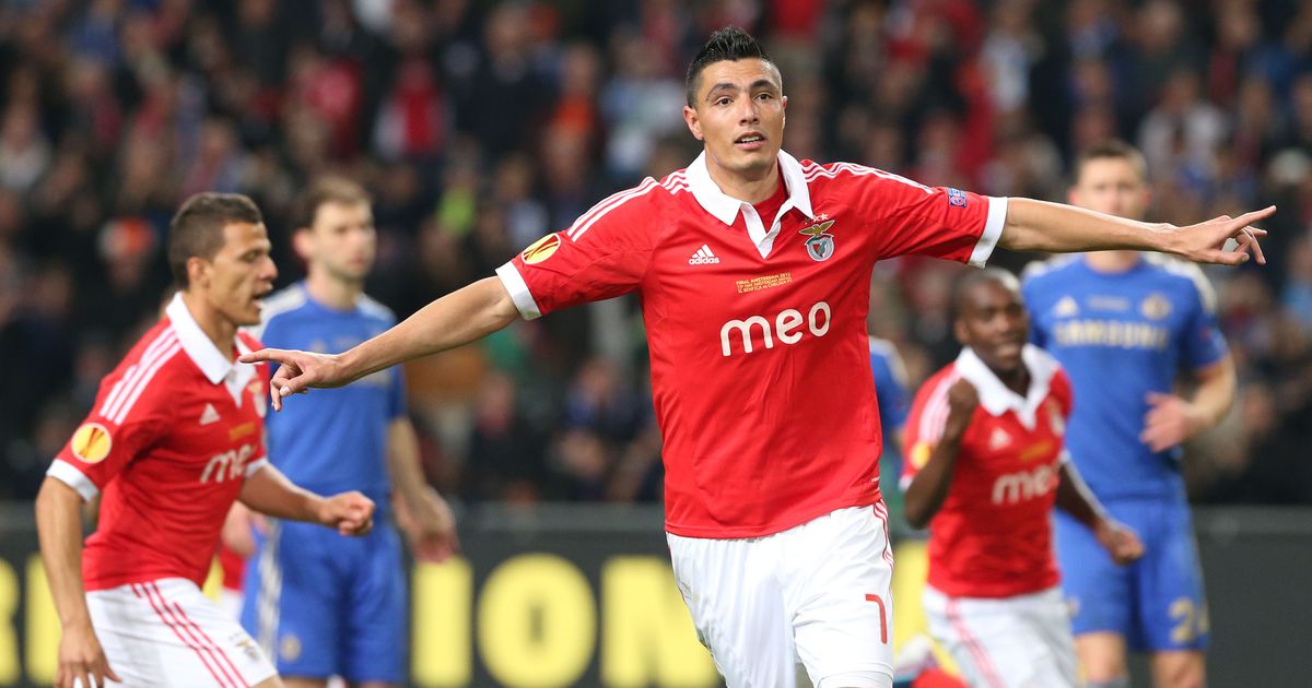 «Presidente do Benfica vendia todos, mas não o deixava sair»