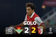 Vítor Carvalho foi falcão, Pau López 'passarinho' e o SC Braga empatou