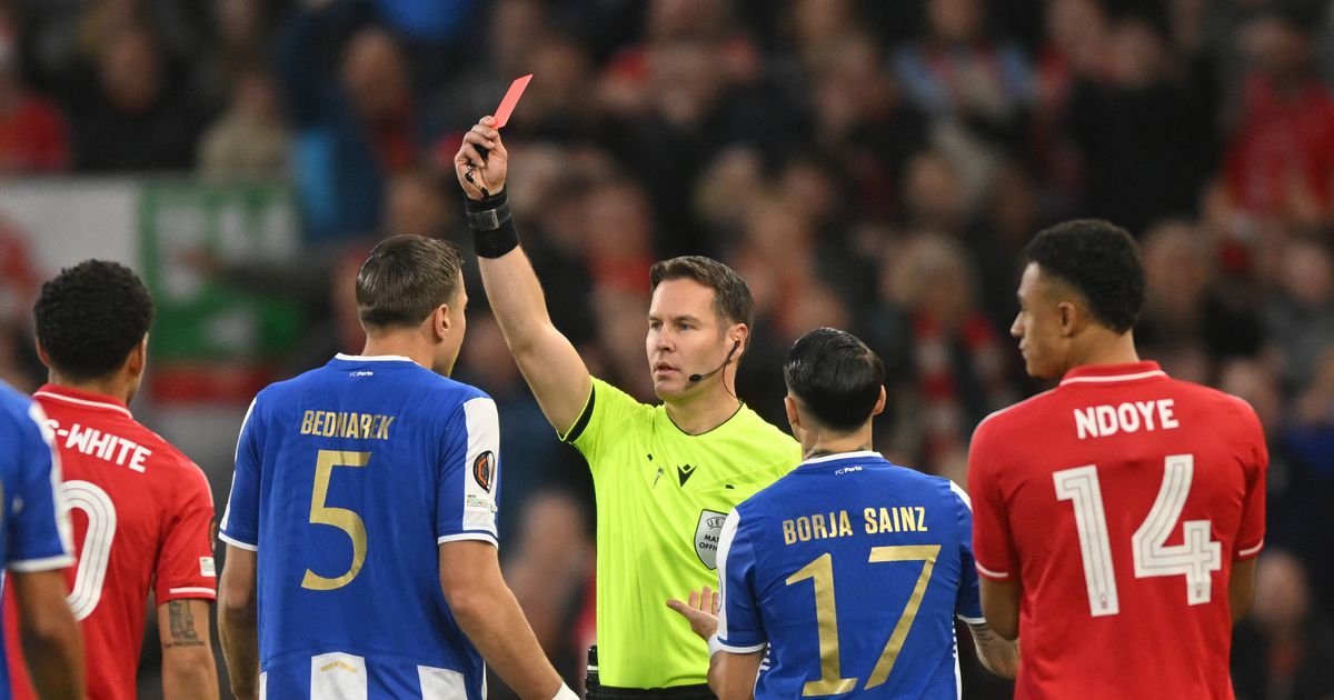 Quantas vezes foi Bednarek expulso?