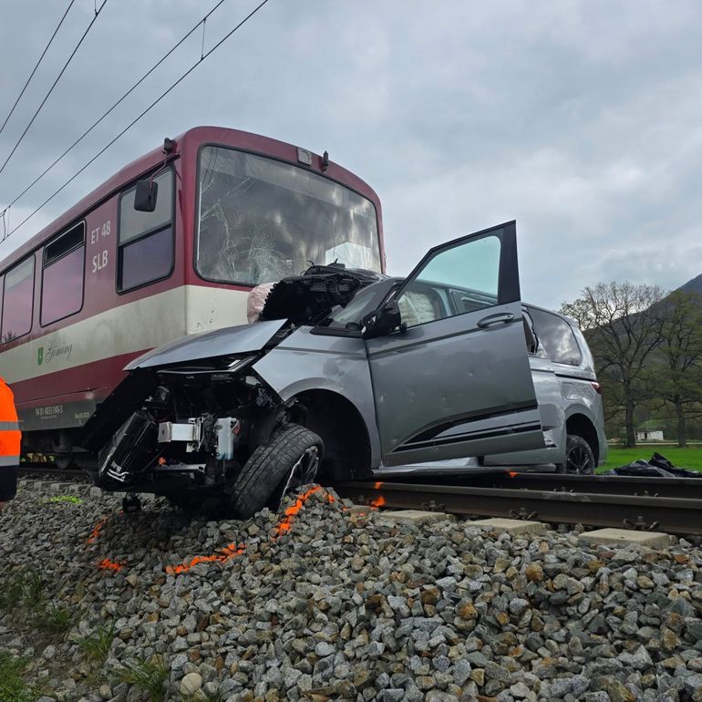 As imagens do acidente fatal de Alex Manninger (fotos: Freiwillige Feuerwehr Nußdorf am Haunsberg)