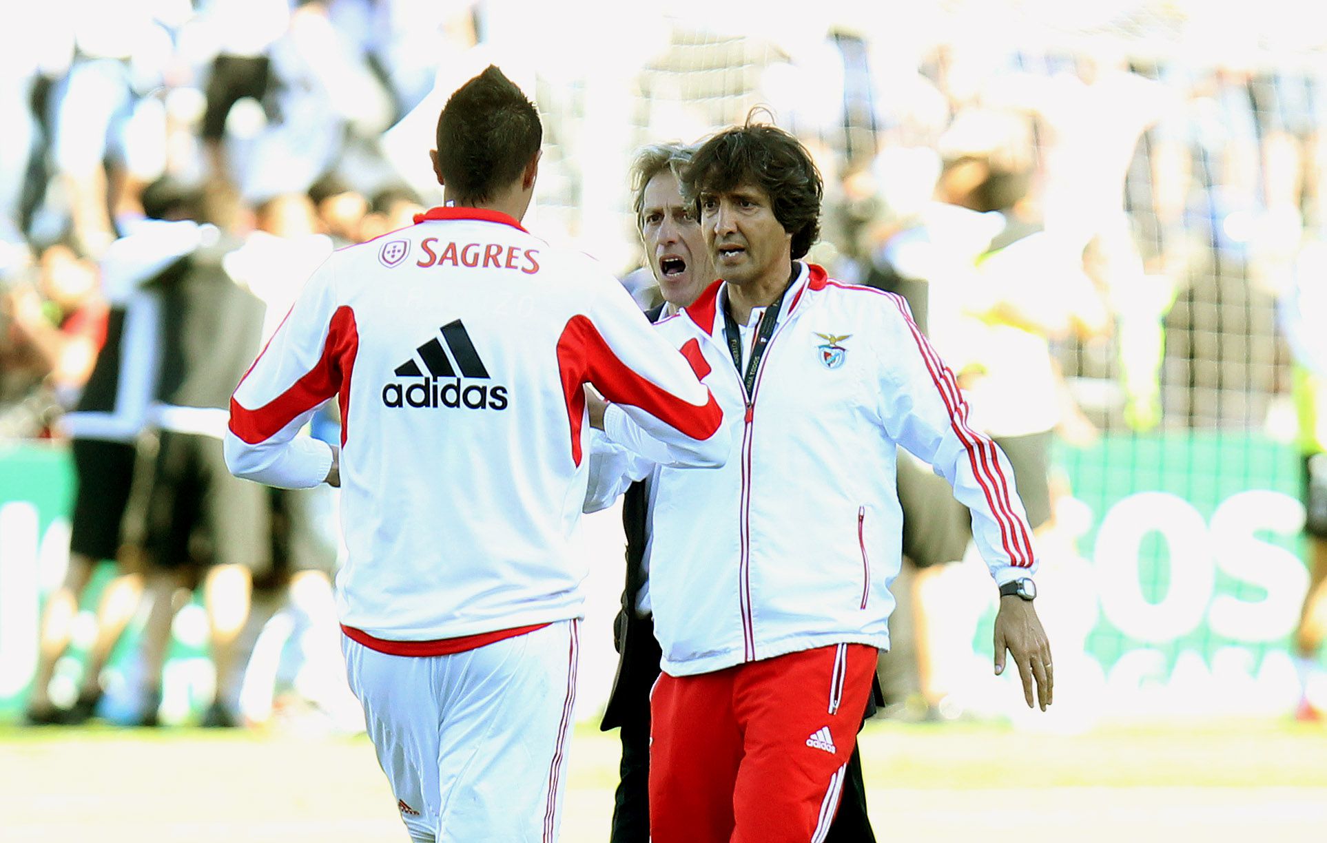 Discussão entre Cardozo e Jorge Jesus na derrota do Benfica com o Vitória de Guimarães na final da Taça de Portugal (1-2), a 26 de maio de 2013 - Foto: A BOLA/Miguel Nunes