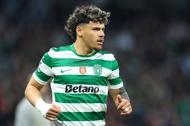 Maxi Araújo é imagem de comprometimento pela esquetda - Foto: IMAGO