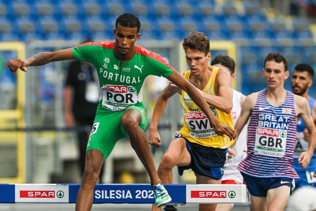Etson Barros em coma induzido e prognóstico «reservado e preocupante»