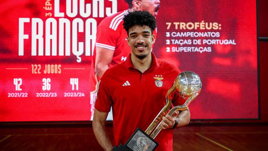 OFICIAL: Benfica anuncia saída de Lucas França