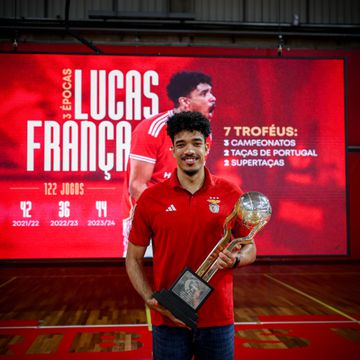 OFICIAL: Benfica anuncia saída de Lucas França