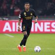 Real Madrid: David Alaba volta a ser operado ao joelho