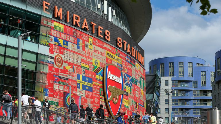 Roupeiro processa Arsenal após despedimento por comentários anti-Israel