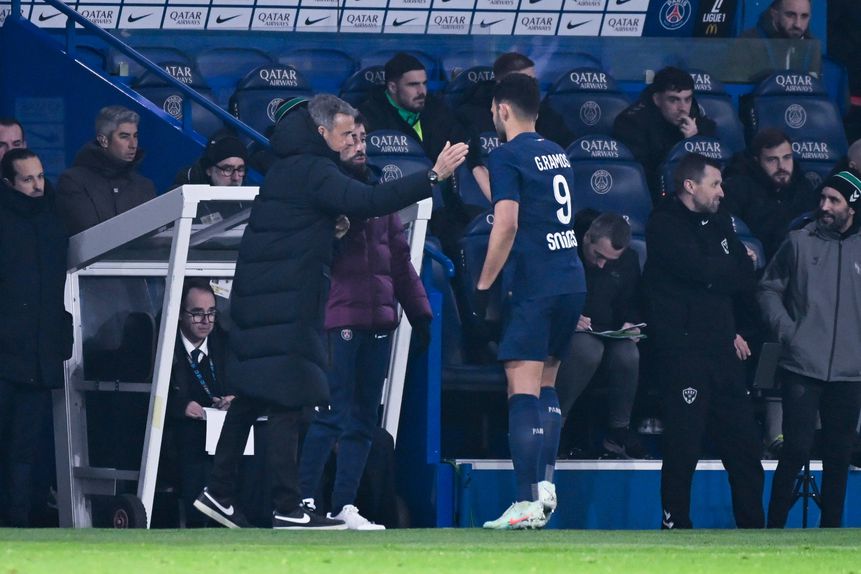 Luis Enrique com Gonçalo Ramos