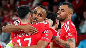 Benfica sofre, mas cumpre ante o Eléctrico e já espreita as meias-finais