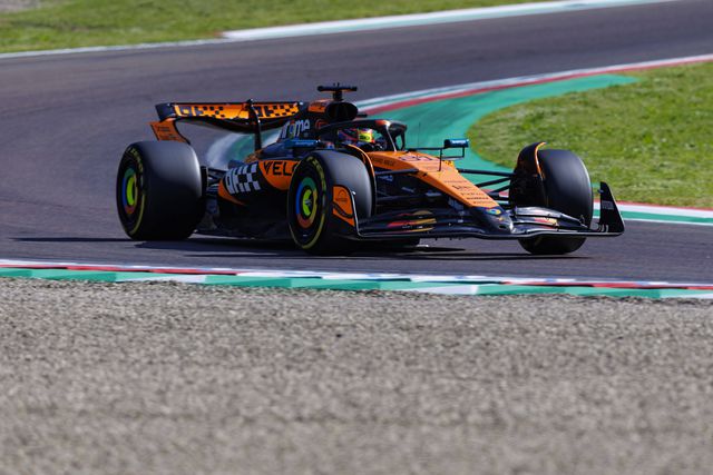 Piastri e McLaren dominam treinos livres em Imola