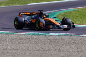 Piastri e McLaren dominam treinos livres em Imola